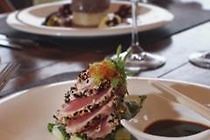 Longitude 131 Hotel Yulara Екстериор снимка